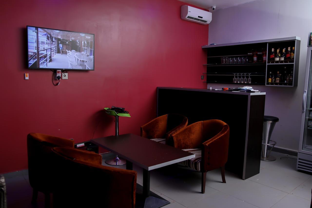 Albertville Luxury Rooms Ilesa Екстериор снимка
